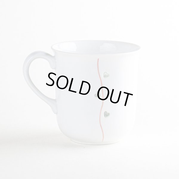 画像2: 【名入れ・名前入り】水晶彫ハートライン（赤） マグカップ (2)