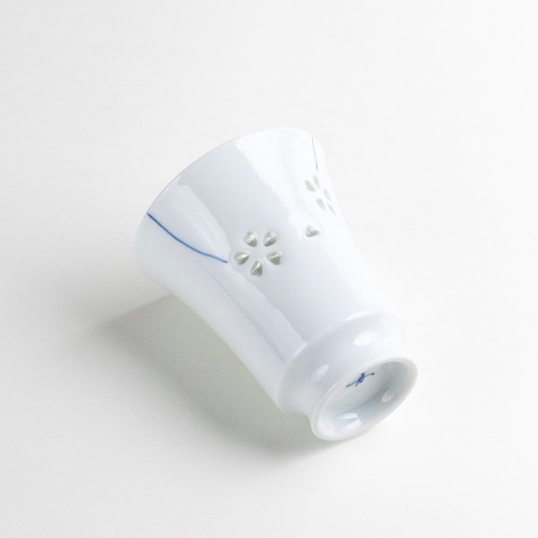 画像4: 【名入れ・名前入り】水晶彫花あそび(青)湯呑 (4)