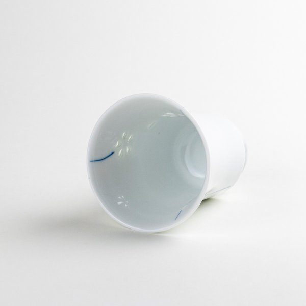 画像5: 【名入れ・名前入り】水晶彫花あそび(青)湯呑 (5)