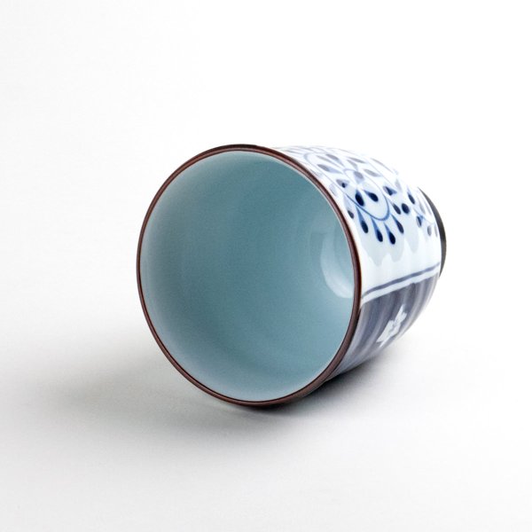 画像5: 【名入れ・名前入り】梅濃唐草 (青)湯呑 (5)