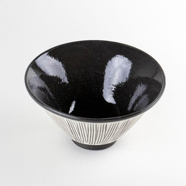 画像2: 線彫り(黒)茶碗 (2)