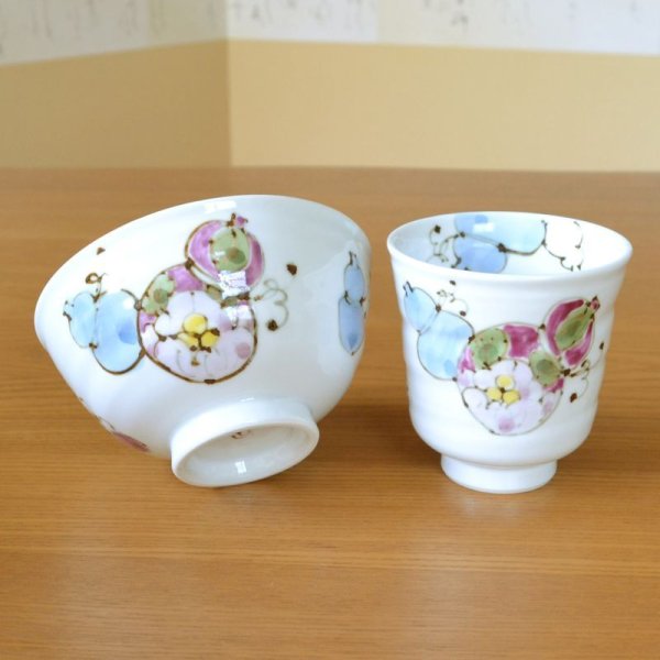 画像3: 白寿 お祝い 99歳 無病息災を願った縁起物ギフト 有田焼 湯呑み 茶碗 飯碗 セット 花六瓢 青 白寿熨斗・メッセージカード付き 木箱入り (3)