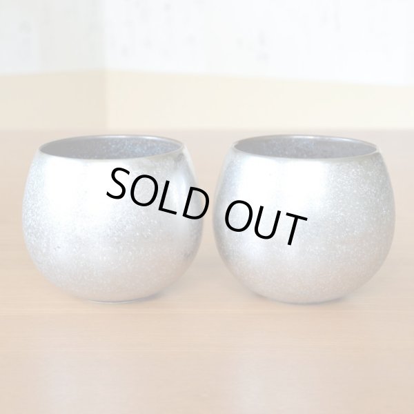 画像3: 銀婚式 プレゼント 有田焼 ロックグラス ペアー 銀彩しずく ロックカップ のし・メッセージカード付き 木箱入り (3)