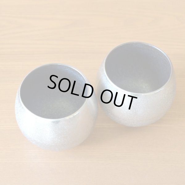 画像4: 銀婚式 プレゼント 有田焼 ロックグラス ペアー 銀彩しずく ロックカップ のし・メッセージカード付き 木箱入り (4)