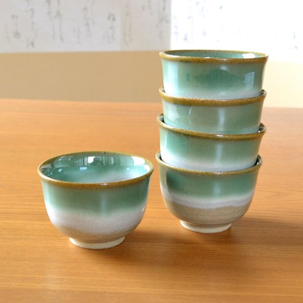 画像3: 開店祝い 開業祝い 湯呑みセット 来客用 有田焼 晩秋 煎茶碗 5客セット 御祝い熨斗付き 化粧箱入り (3)