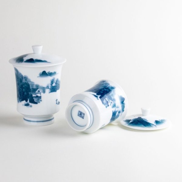 画像6: 退職祝い プレゼント 夫婦湯呑み ペアー 感謝を込めた木箱入りギフト 有田焼 伊万里焼 畑萬陶苑 鍋島山水 蓋付き 夫婦ゆのみ (6)