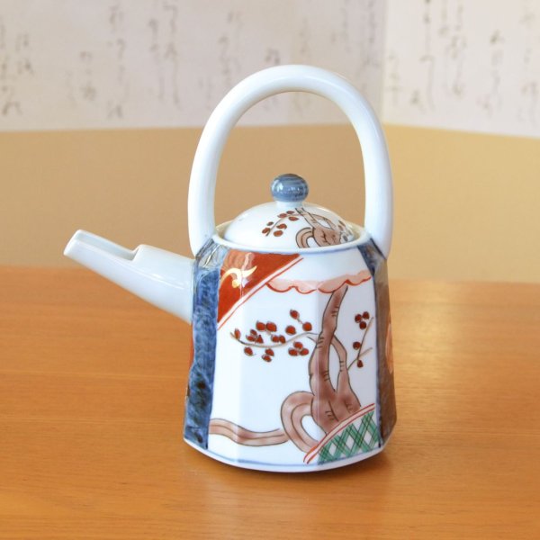 画像6: 退職祝い 酒器 セット 日本酒用 有田焼 感謝を込めた木箱ギフト 片口注器1個 ぐい呑み盃2個 古伊万里 持ち手付き (6)