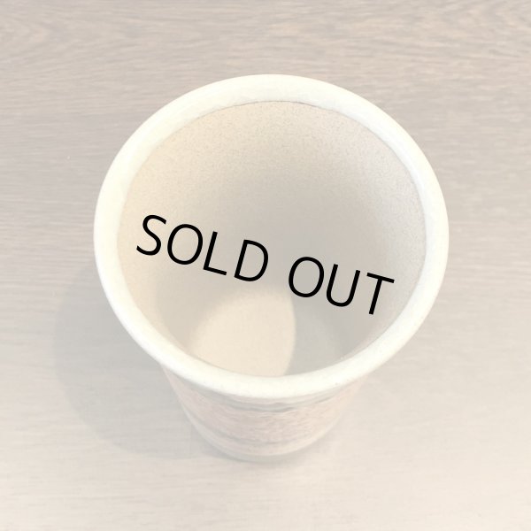 画像4: 退職祝い プレゼント 女性 ビールカップ 感謝を込めた退職ギフト 赤彩シャギー フリーカップ 有田焼 日本製 贈答用 感謝の木箱入り (4)