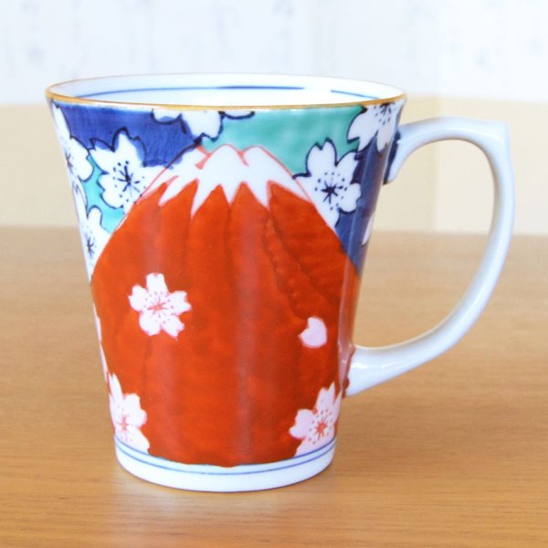 画像3: お礼の品 ギフト プレゼント 退職 栄転 転勤 卒業 感謝をこめて カード付き マグカップ 有田焼 電子レンジ対応 鍋島 富士山 赤富士 ギフト箱入り (3)