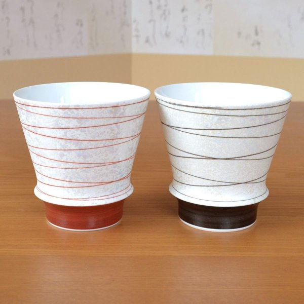 画像3: 初任給 プレゼント 感謝を込めた木箱入りギフト 両親 おじいちゃん おばあちゃん ペアー 焼酎グラス 有田焼 寿 ２個セット 贈答用 (3)