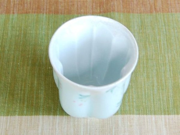 画像4: 華の舞（薄緑） 桜湯呑（木箱入） (4)