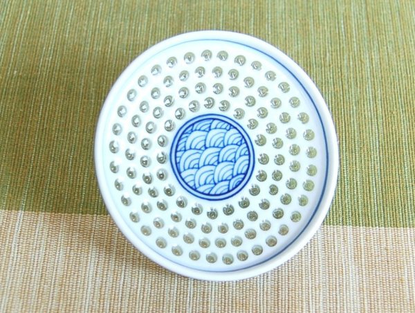 画像5: 水晶彫青海波(大) 蓋付湯呑(木箱入) (5)