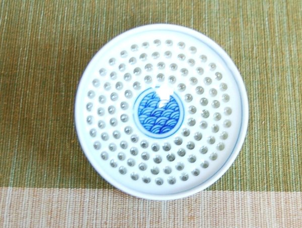 画像5: 水晶彫青海波(小) 蓋付湯呑(木箱入) (5)