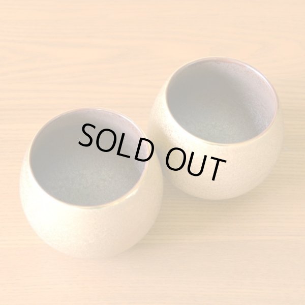 画像4: 金婚式 プレゼント 有田焼 ロックグラス ペアー 金彩しずく ロックカップ のし・メッセージカード付き 木箱入り (4)