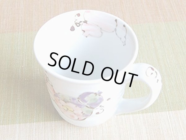 画像4: 名入れ 退職祝い プレゼント 夫婦マグカップ ペアー 感謝を込めた退職ギフト 無病息災 花六瓢 有田焼 日本製 贈答用 (4)