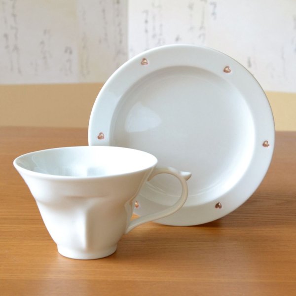 画像5: 結婚祝い プレゼント 有田焼 ハートの形が浮かび上がる コーヒー カップ＆ソーサー ペアー ハートinクローバー 青 赤 のし・メッセージカード付き (5)