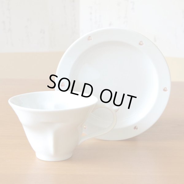 画像5: 結婚祝い プレゼント 有田焼 ハートの形が浮かび上がる コーヒー カップ&ソーサー ペアー ハートinクローバー 青 赤 のし・メッセージカード付き (5)