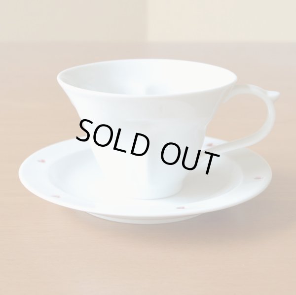 画像6: 結婚祝い プレゼント 有田焼 ハートの形が浮かび上がる コーヒー カップ&ソーサー ペアー ハートinクローバー 青 赤 のし・メッセージカード付き (6)