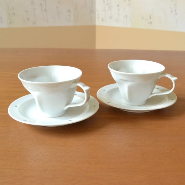 画像3: 結婚祝い プレゼント 有田焼 ハートの形が浮かび上がる コーヒー カップ＆ソーサー ペアー ハートinクローバー クリア のし・メッセージカード付き (3)