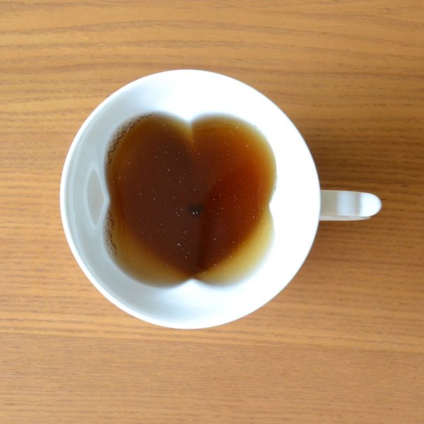 画像6: 結婚祝い プレゼント 有田焼 ハートの形が浮かび上がる コーヒー カップ＆ソーサー ペアー ハートinクローバー クリア のし・メッセージカード付き (6)